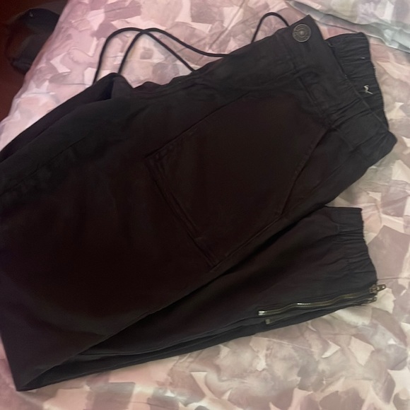Ae Joggers - Picture 1 of 1